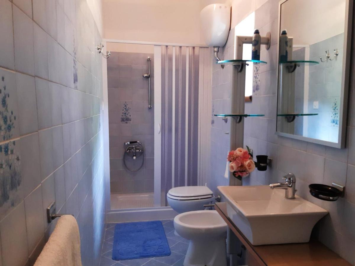 A Casa Di Carla Apartment Terracina Bagian luar foto
