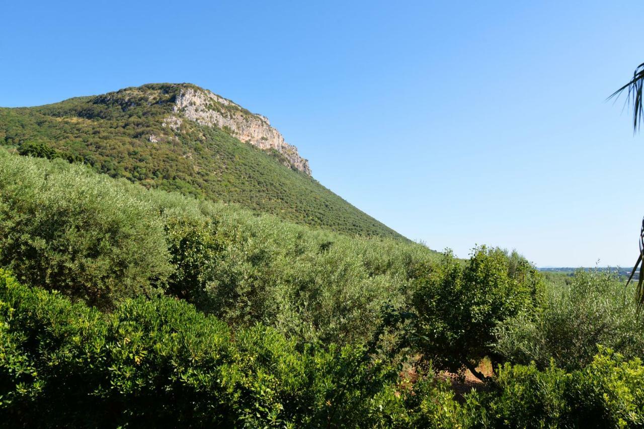 A Casa Di Carla Apartment Terracina Bagian luar foto