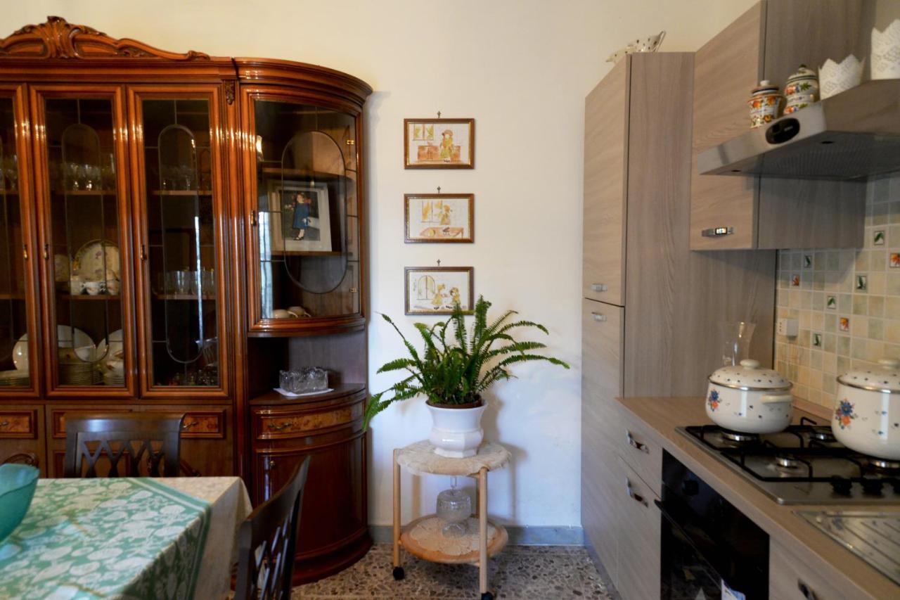 A Casa Di Carla Apartment Terracina Bagian luar foto